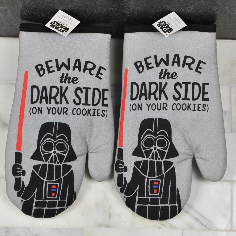 Star Wars Darth Vader Beware the Dark Side (On Your Cookies) Oven Mitts-Set of 2